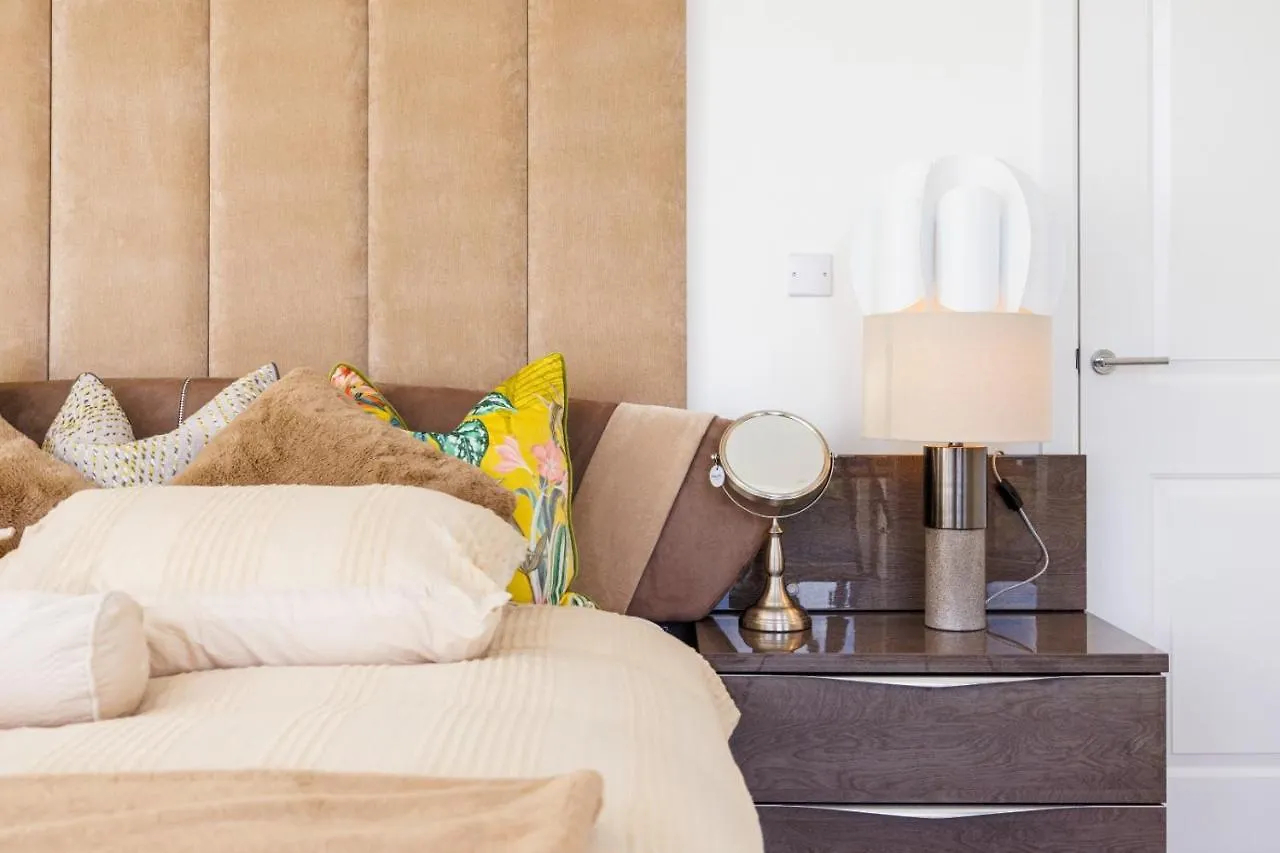 Apartment Luxury Modern Bedroom In London Seven Star Ultra Super High Quality United Kingdom