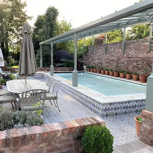 Lyndhurst - Victorian With Heated Pool Holiday home Liverpool
